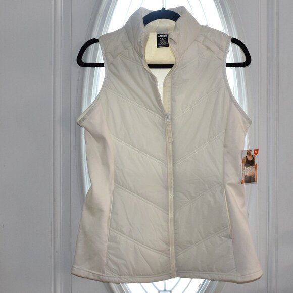 Avia Jackets & Blazers - NWT AVIA Performance Women's Quilted White Vest Size M 8-10
